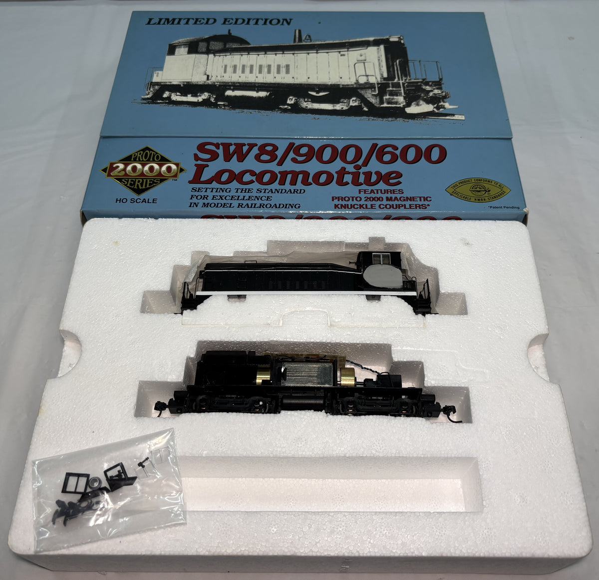 Proto 2000 30090 HO Illinois Central SW8/900/600 Diesel Switcher