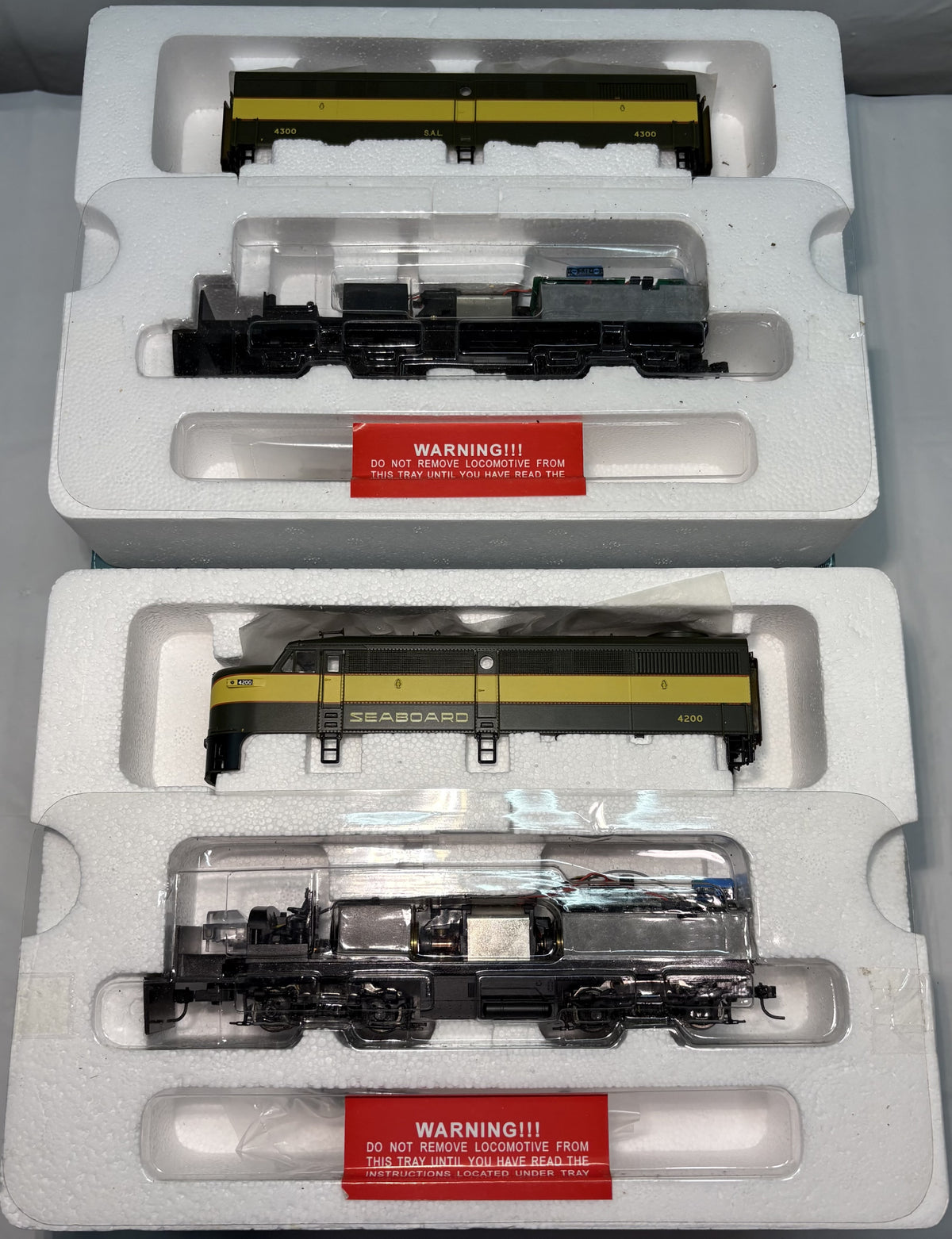 Proto 2000 920-23470 HO Seaboard Air Line ALCO FA1/FB1 Set #4200/4300