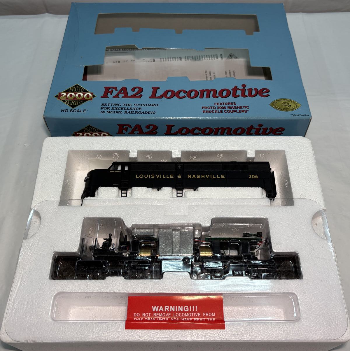 Proto 2000 30209 HO Louisville & Nashville EMD FB1 Diesel #306
