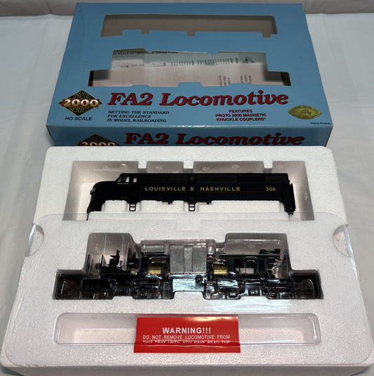 Proto 2000 30209 HO Louisville & Nashville EMD FB1 Diesel #306