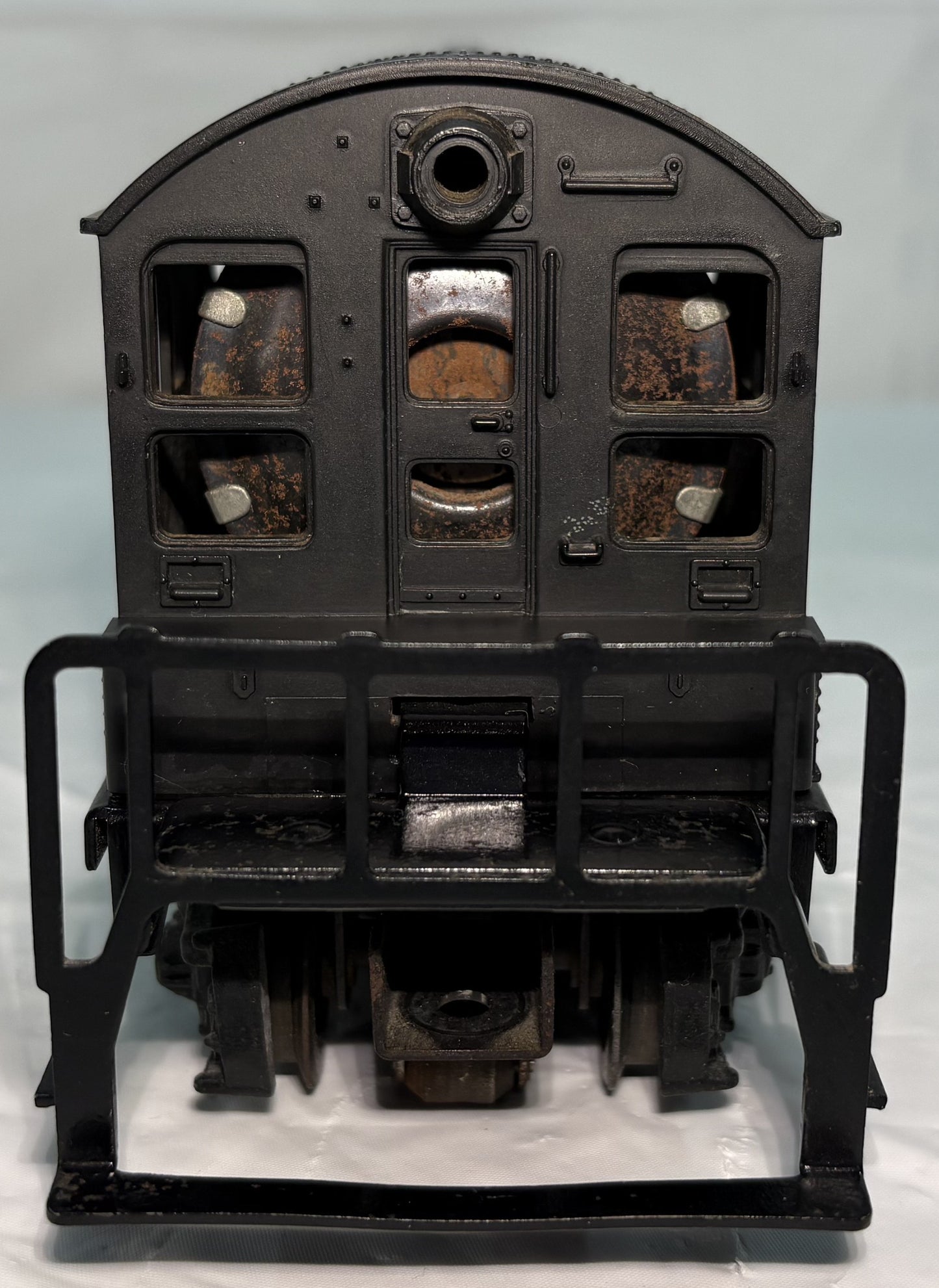 Lionel Post War 616 A.T. & S.F. NW2 Diesel Switcher