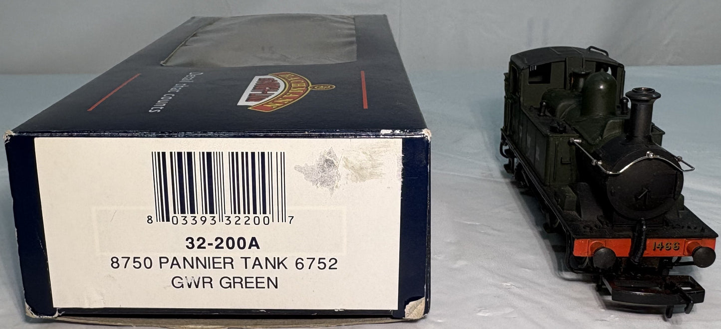 Bachmann Branchline 32-200A Class 8750 0-6-0PT 6752 in GWR Green