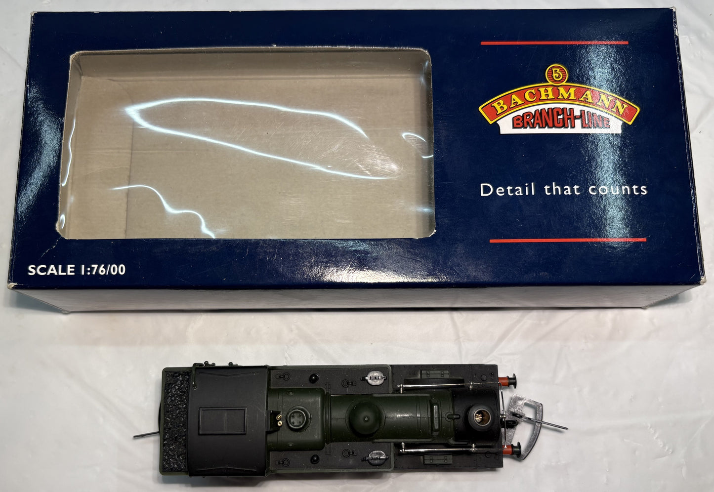 Bachmann Branchline 32-200A Class 8750 0-6-0PT 6752 in GWR Green