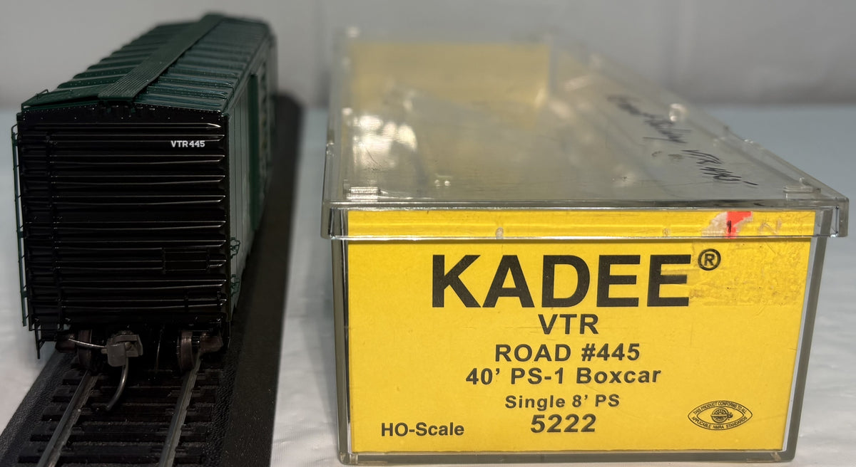 Kadee 5222 HO Scale Vermont Railway 40' PS-1 Boxcar #445