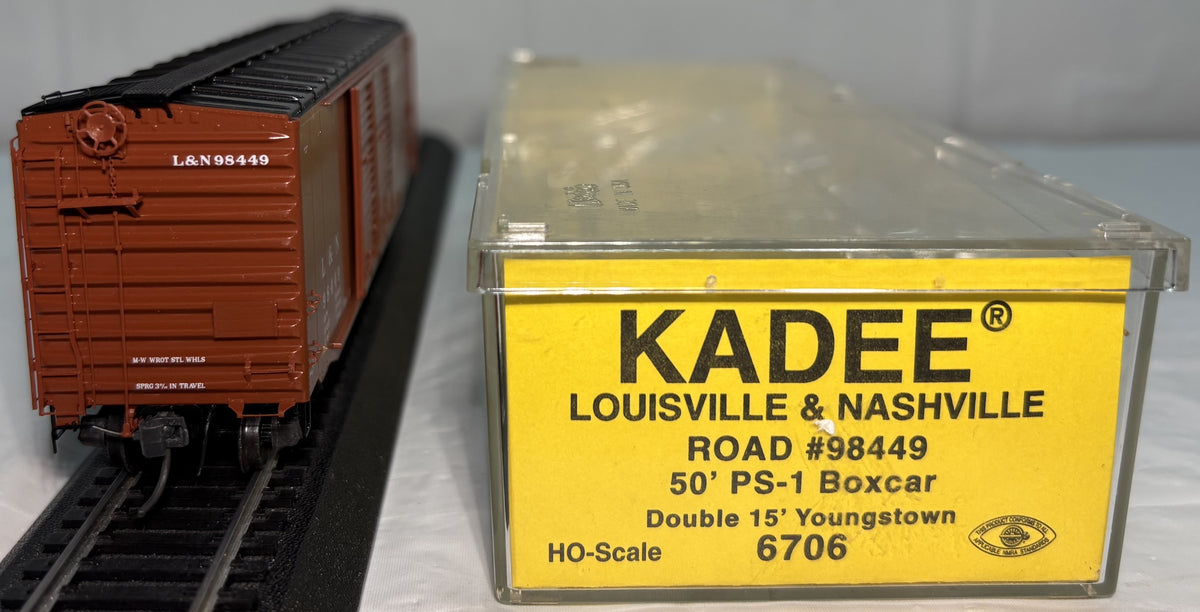 Kadee 6706 HO Scale Louisville & Nashville 50' PS 1 Double Door Boxcar #98449
