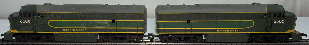 AHM 5024 HO Scale Northern Pacific FM Powered and Dummy Locomotive