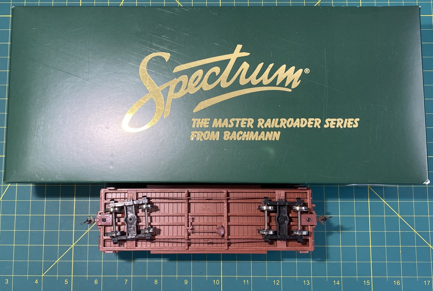 Spectrum 27637 Ventilated Boxcar Big Sandy & Cumberland HO Scale