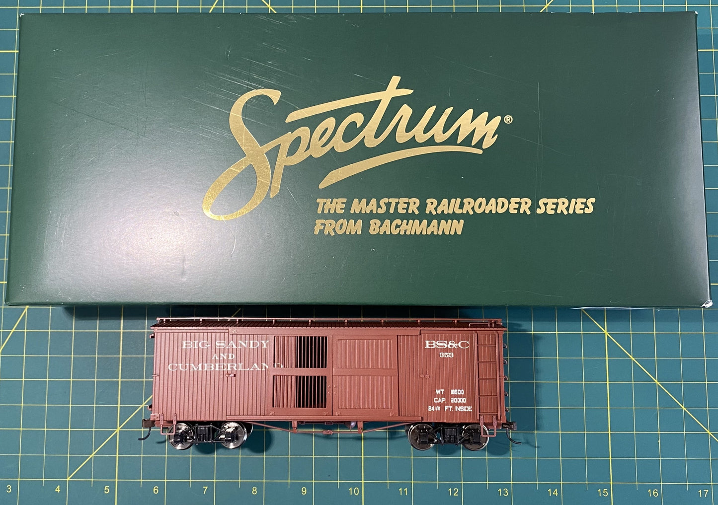 Spectrum 27637 Ventilated Boxcar Big Sandy & Cumberland HO Scale