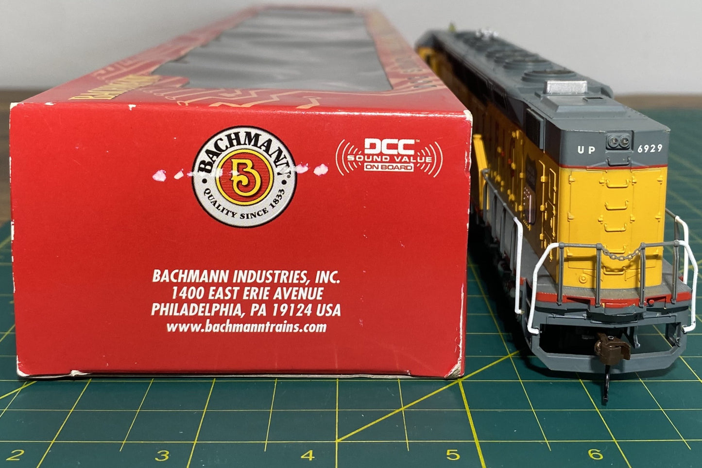 Bachmann 65102 Union Pacific EMD DD40AX Diesel Engine #6929 with Sound/DCC