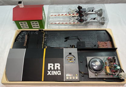 Life-Like 1964 G Scale Dual Operating Crossing Gate