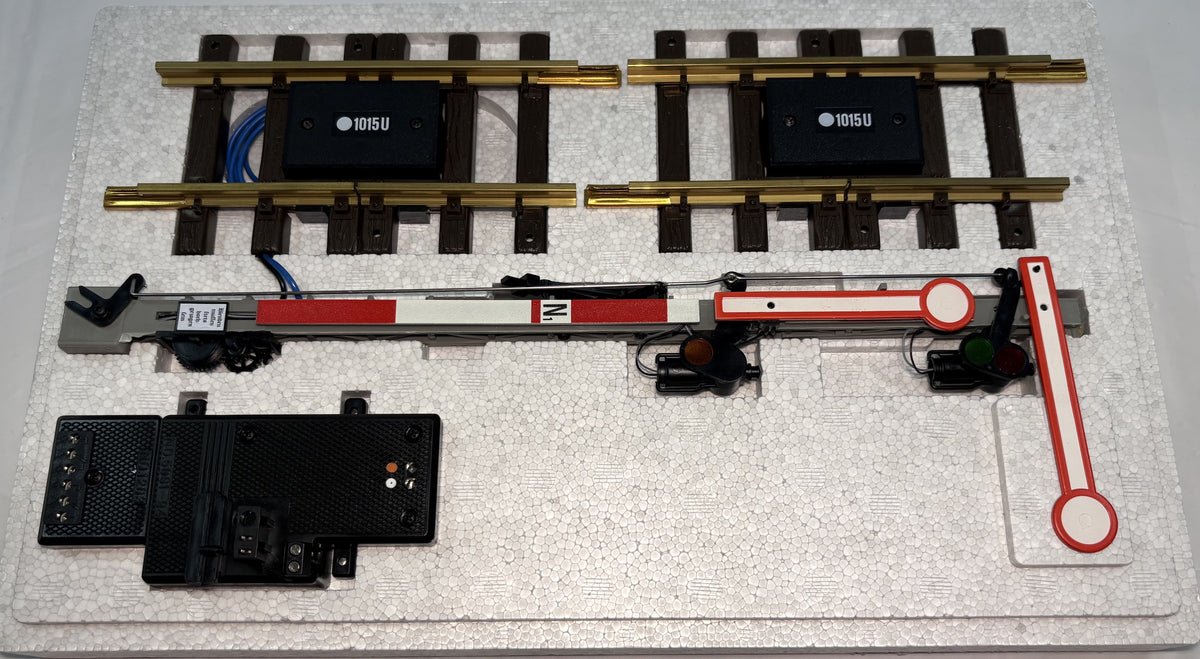 LGB 5094 G Scale Electric Two Arm Semaphore Main Signal