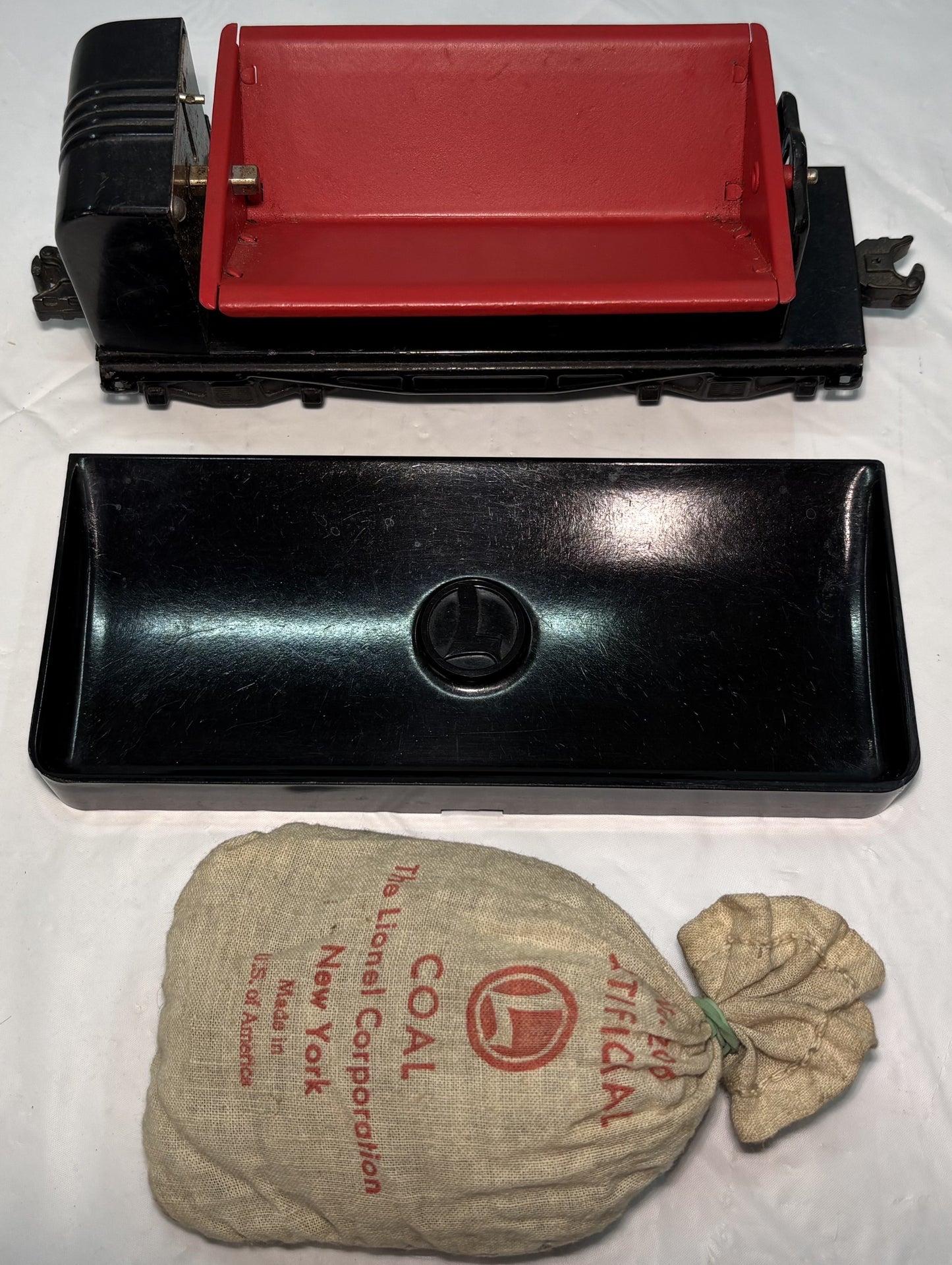 Lionel Post War 3559 Operating Coal Dump Car