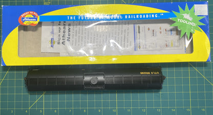 Athearn 96406 HO UTLX RTR 33,900 Gallon LPG Tank/Early #950286