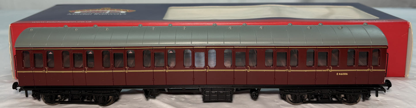 Bachmann Branchline 34-604B Mk1 57ft standard suburban coach in BR maroon #E46086