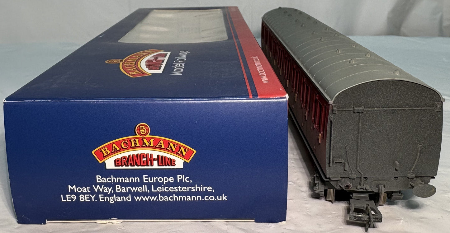 Bachmann Branchline 34-608 Mk1 Suburban 2nd open in BR crimson E48040 weathered