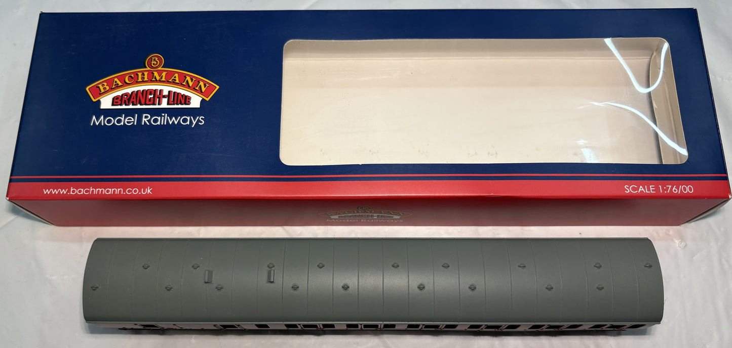 Bachmann Branchline 34-631 Mk1 Suburban 2nd brake in BR crimson W43106 weathered