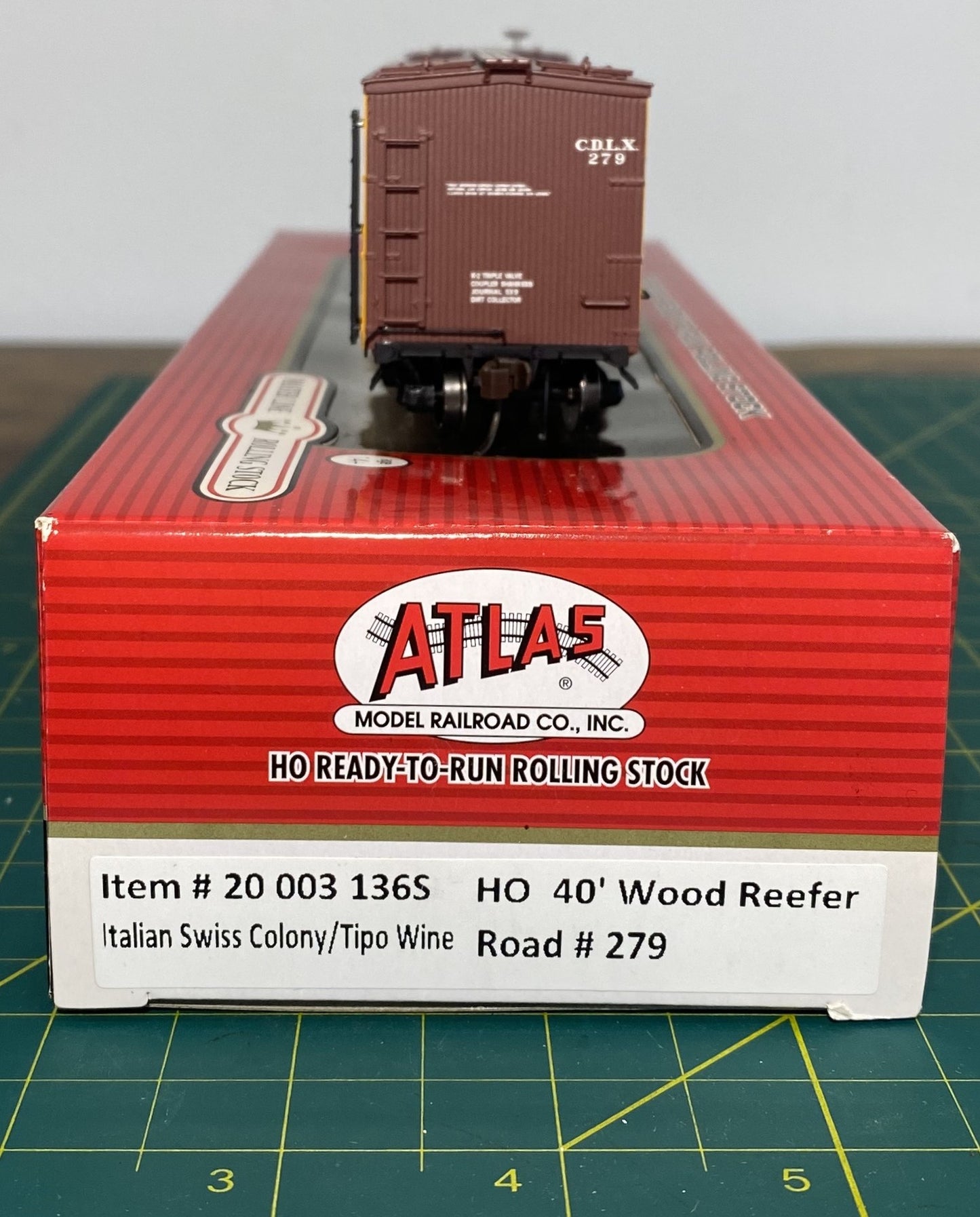 ATLAS #20 003 136S MASTER LINE ITALIAN SWISS COLONY/TIPO WINE40' WOOD REEFER