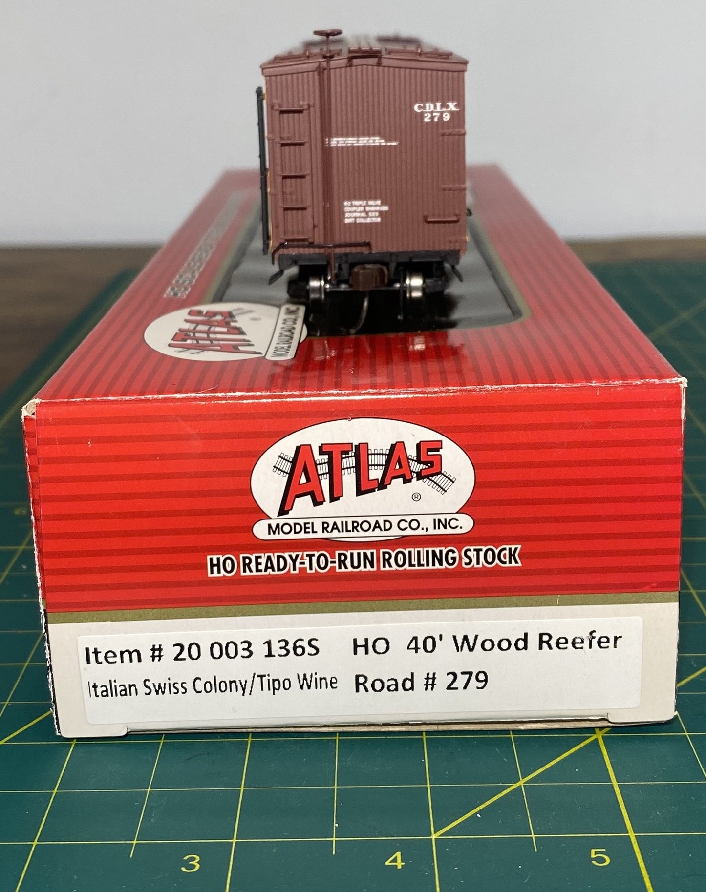 ATLAS #20 003 136S MASTER LINE ITALIAN SWISS COLONY/TIPO WINE40' WOOD REEFER