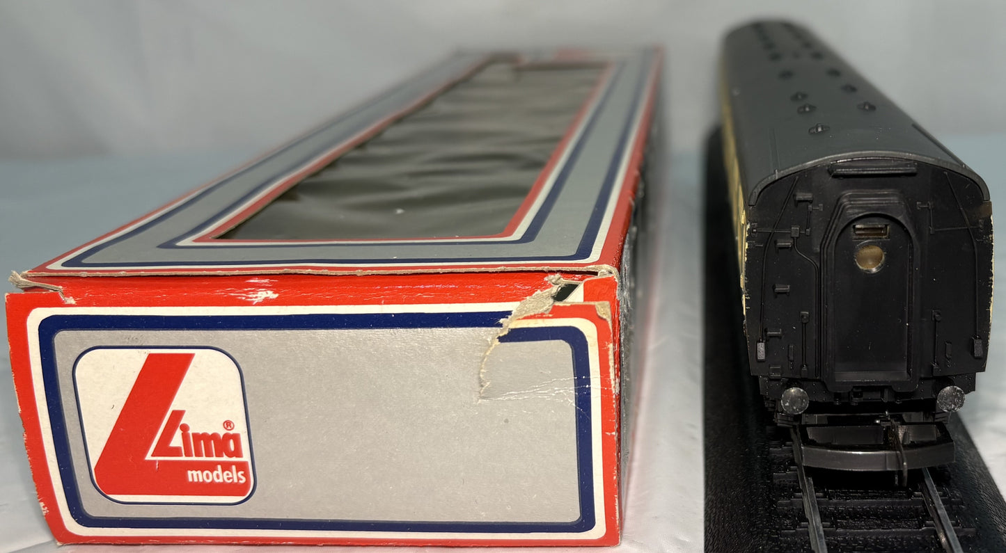 Lima 305362W Scale Chocolate & Cream Coach