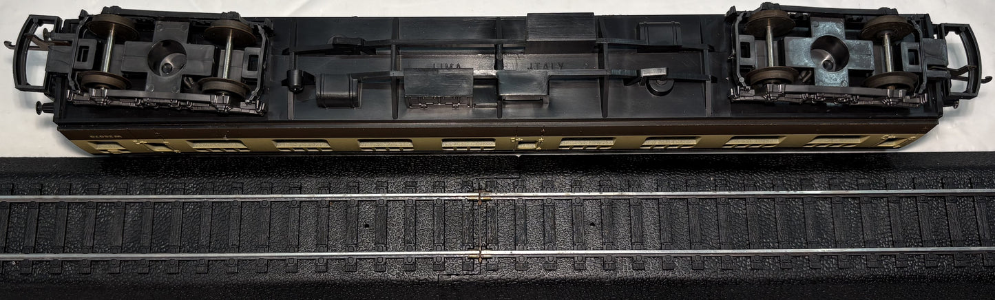 Lima 305362W Scale Chocolate & Cream Coach