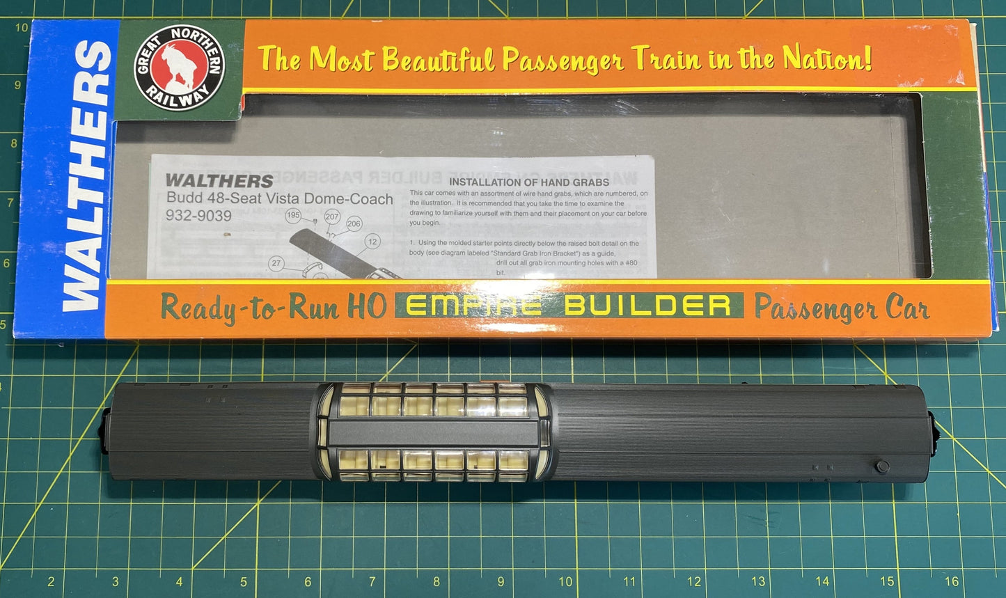 Walthers #932-9039 GN Empire Builder Budd 48-Seat Vista Dome