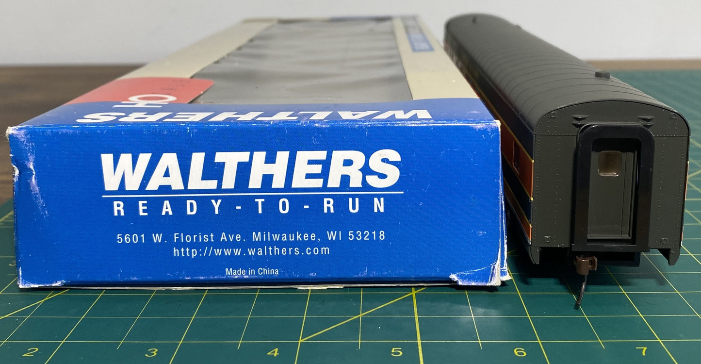 Walthers #932-9045 GN Empire Scheme-Partial Lettered