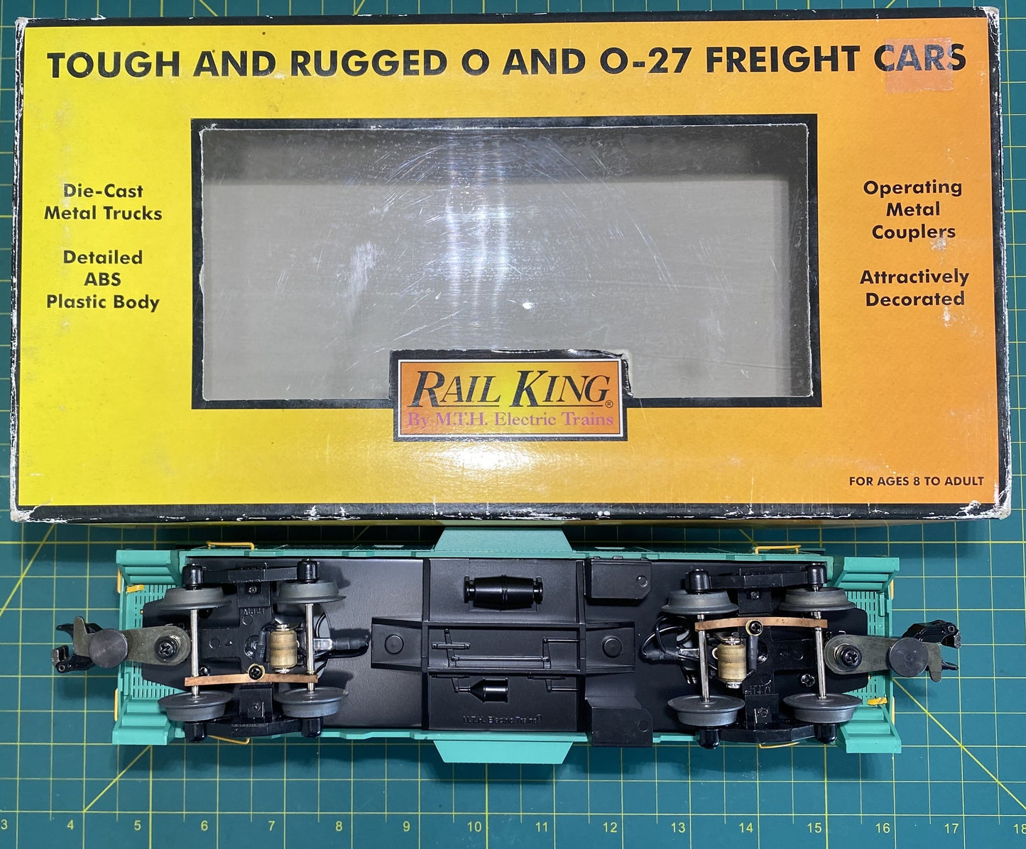 Rail King #30-7739 New York Central Bay Window Caboose