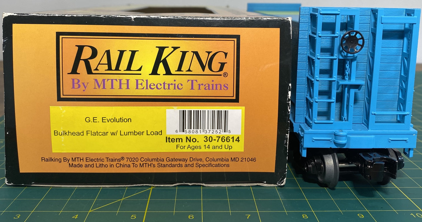 Rail King #30-76614 G.E. Evolution Flat Car - w/Bulkheads & Lumber Load by MTH