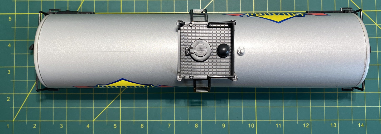 Lionel 6-17910 O Gauge Sunoco Unibody Tank Car #7900