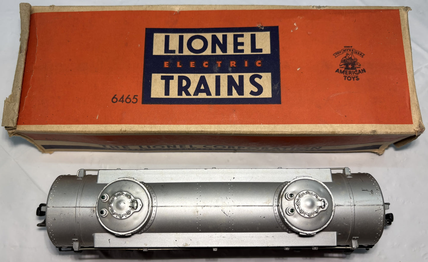 Lionel Post War 6465 Sunoco 2 Dome Tank Car
