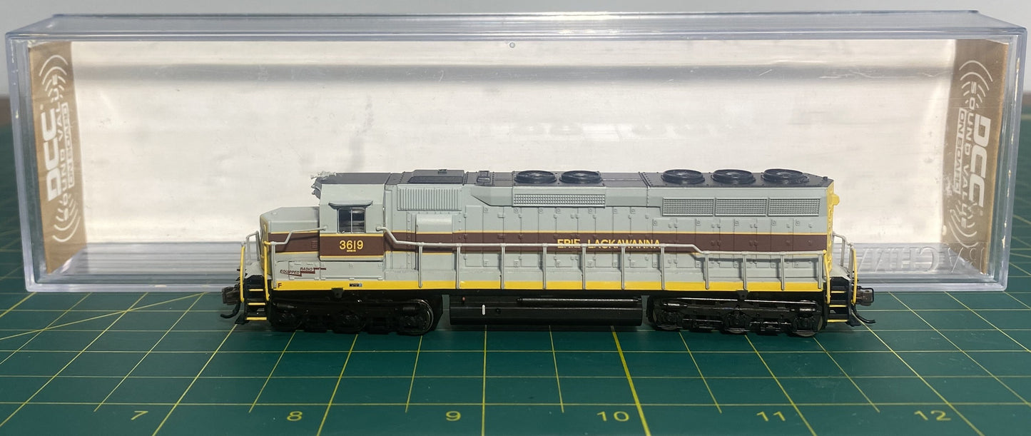 Bachmann #66451 EMD SD-45 Loco w/DCC Sound Erie Lackawanna w/DCC and Sound