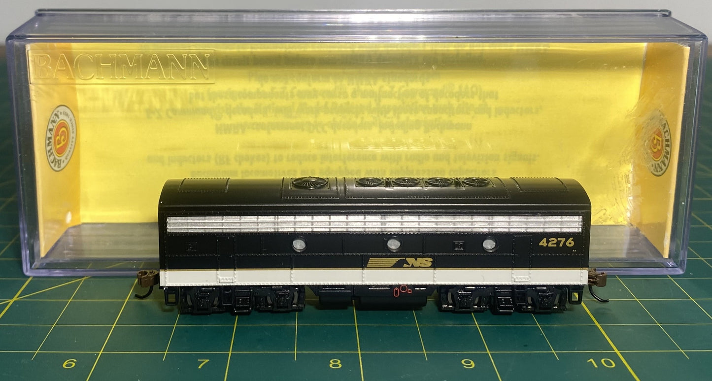 Bachmann 63853 N Norfolk Southern EMD F7B Diesel Locomotive #4276 w/DCC