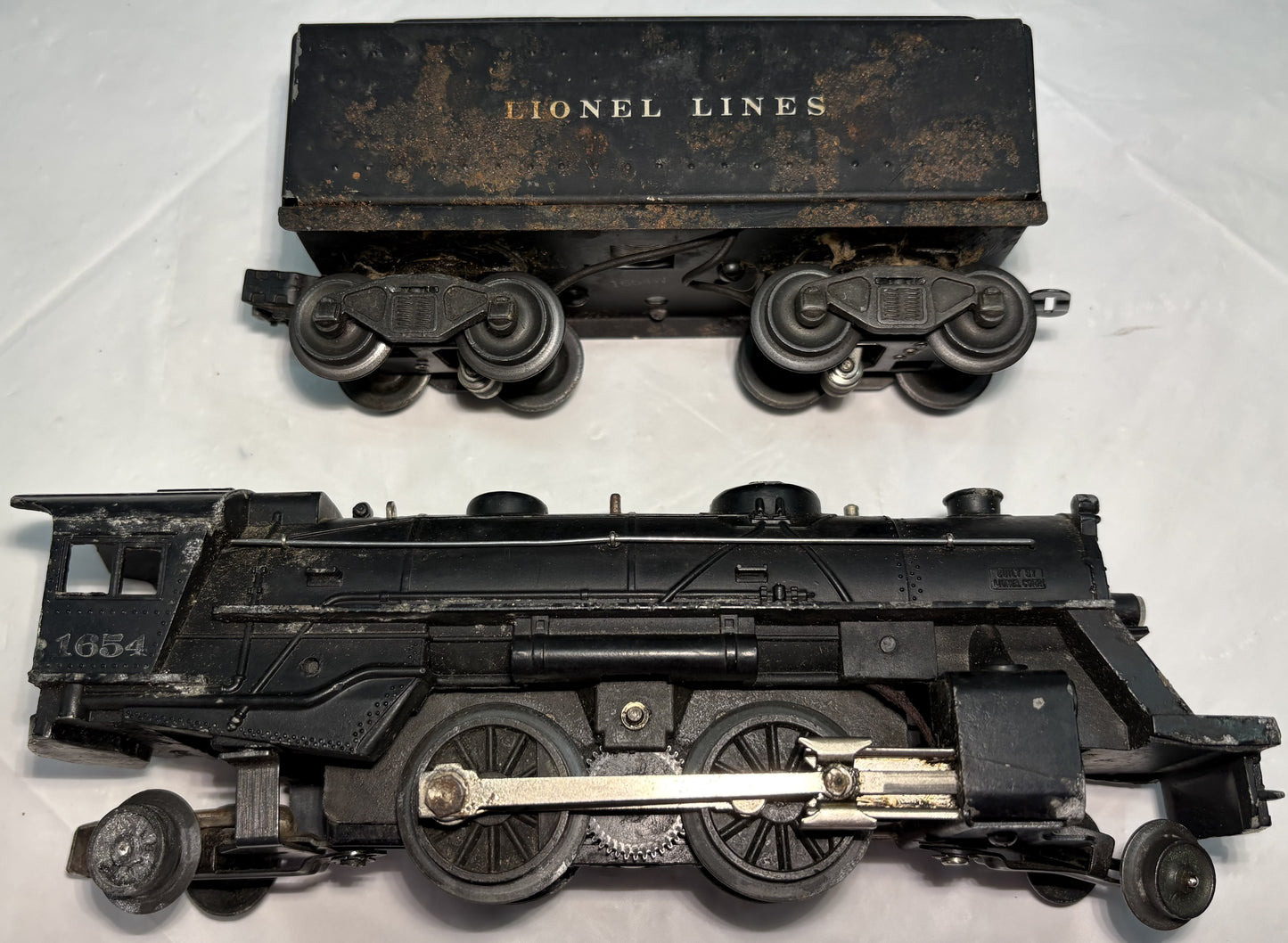 Lionel Post War 1654 Steam Locomotive