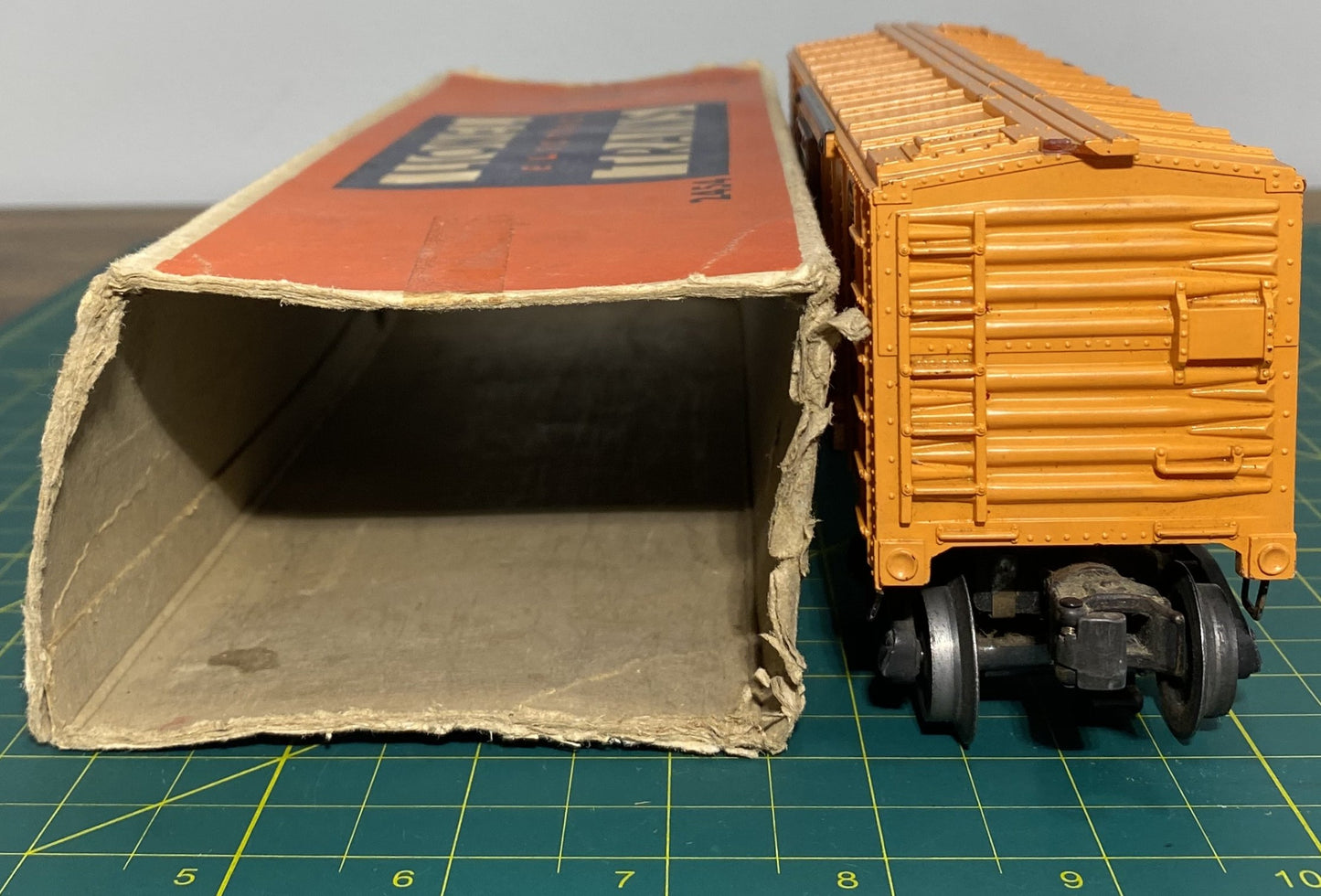 Lionel Post War Baby Ruth Box Car #2454