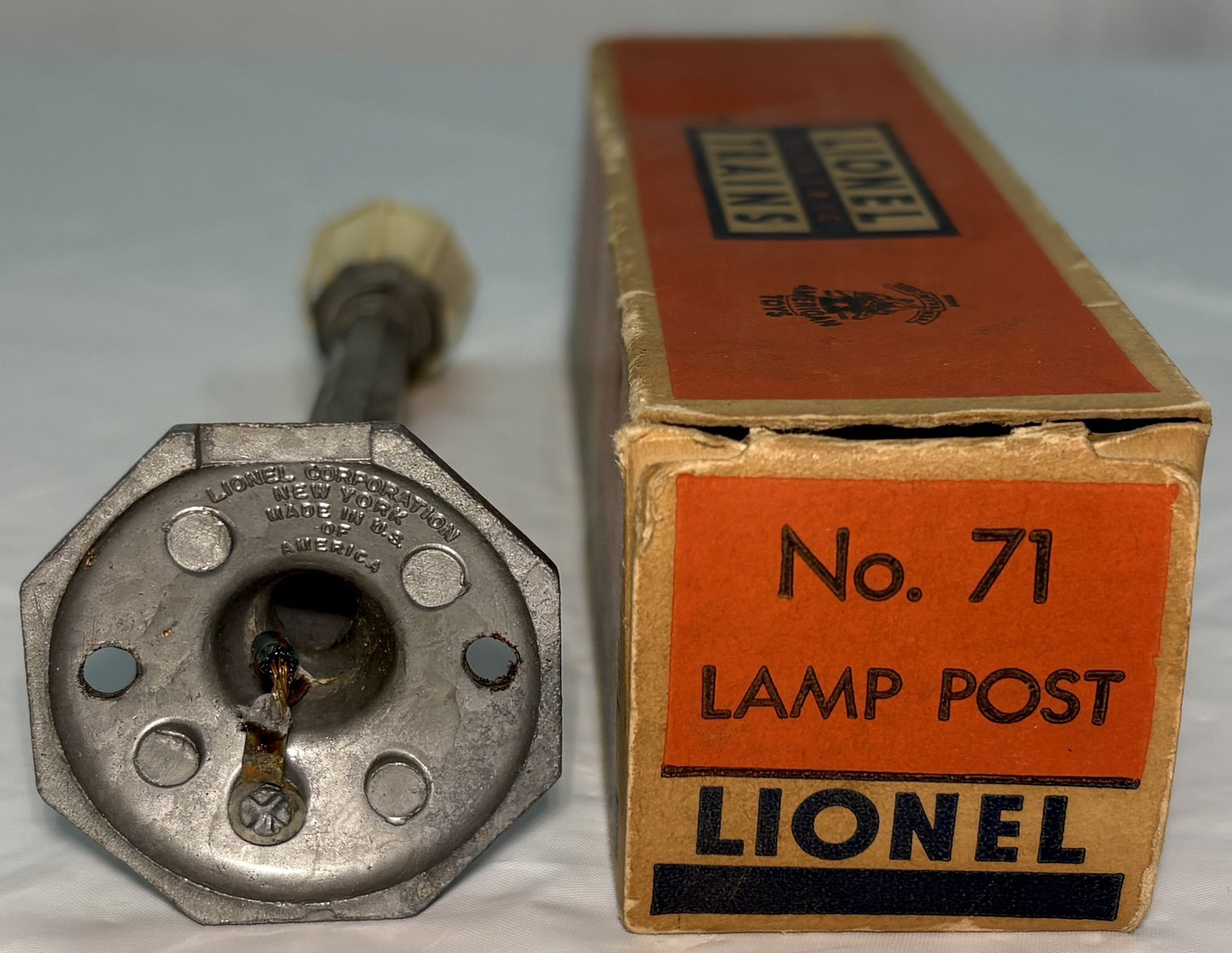 Lionel Post War 71 Street Lamp
