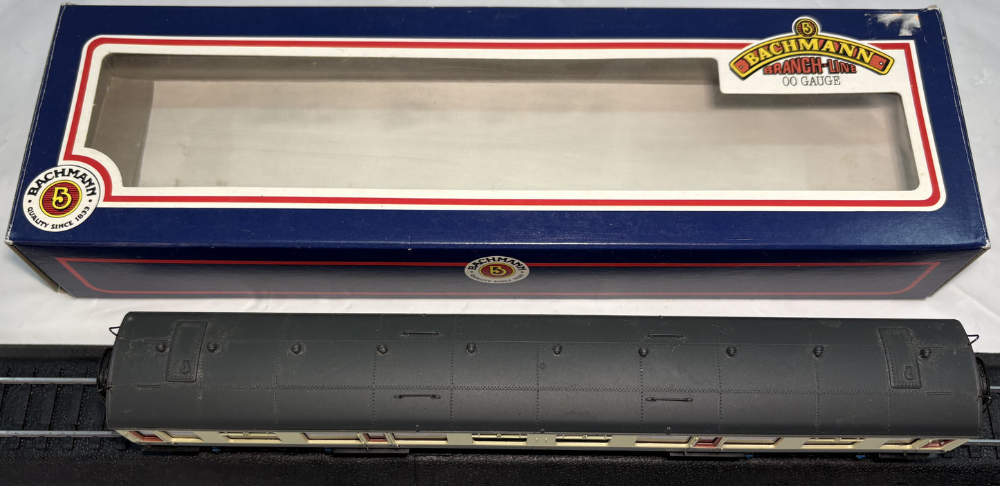 Bachmann Branchline 34-050 GWR 60ft Collett 3rd Class in Chocolate Cream