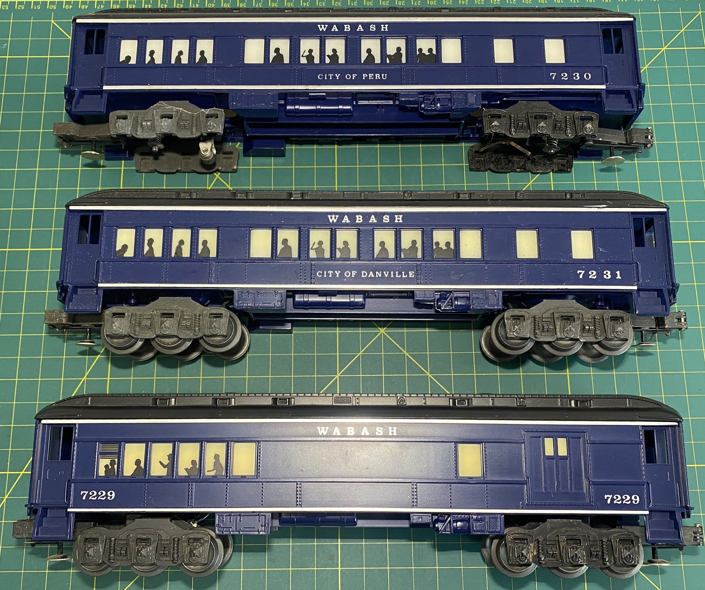 Lionel # 8610 Wabash Set with Steam Locomotive, Tender and 6 pass cars