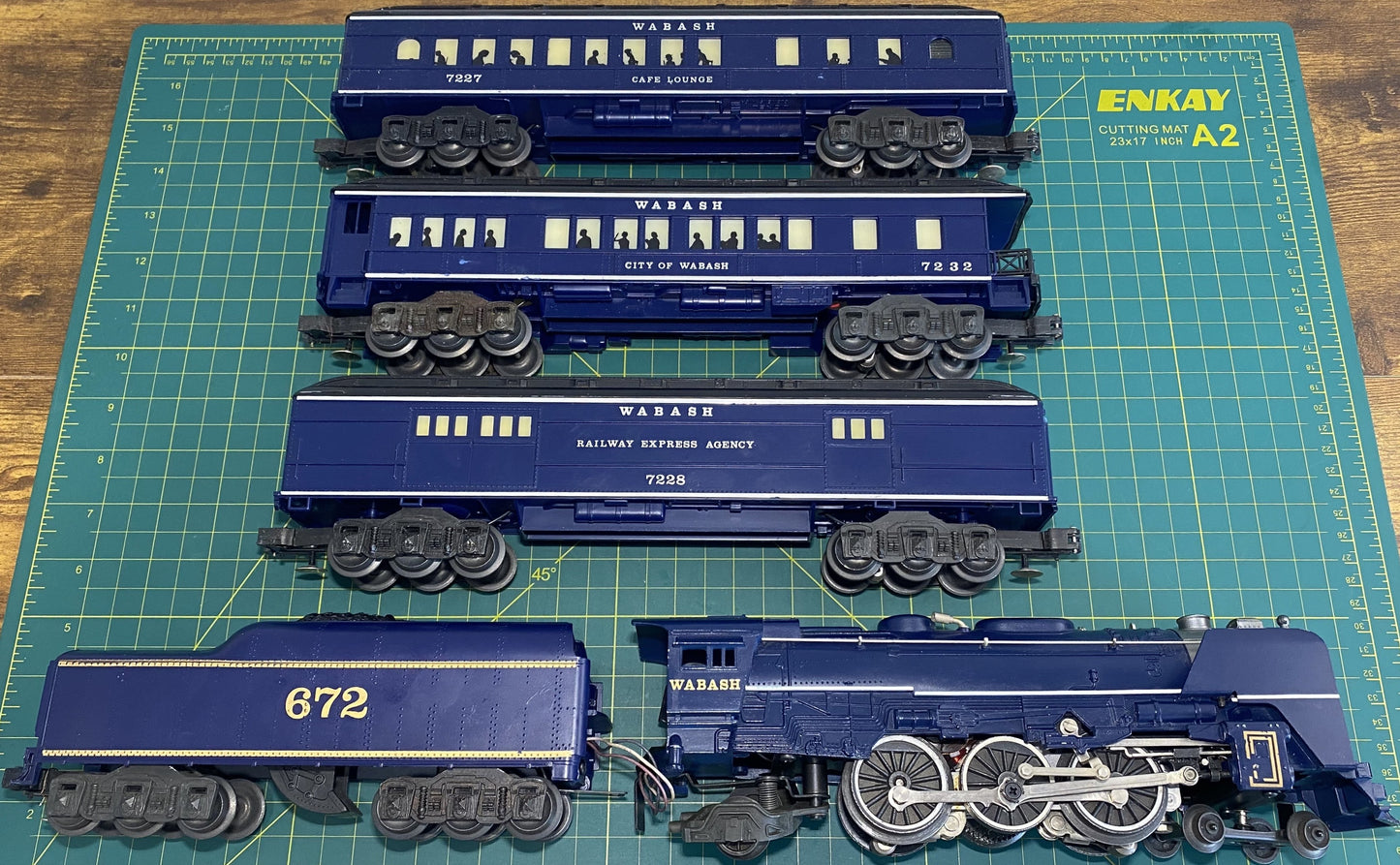 Lionel # 8610 Wabash Set with Steam Locomotive, Tender and 6 pass cars