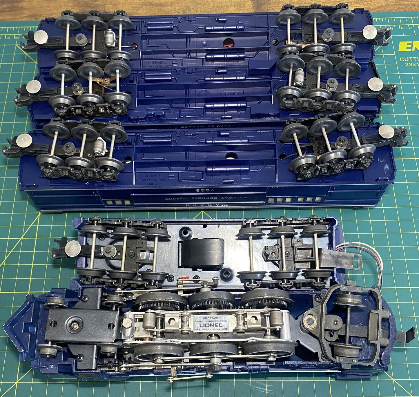 Lionel # 8610 Wabash Set with Steam Locomotive, Tender and 6 pass cars