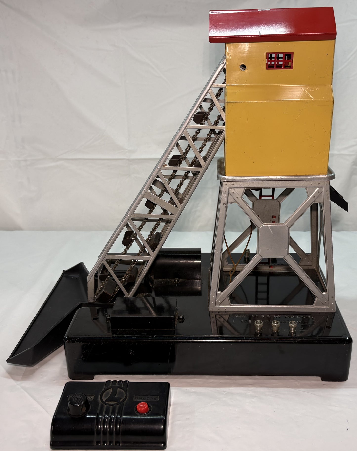 Lionel Post War 97 Coal Elevator