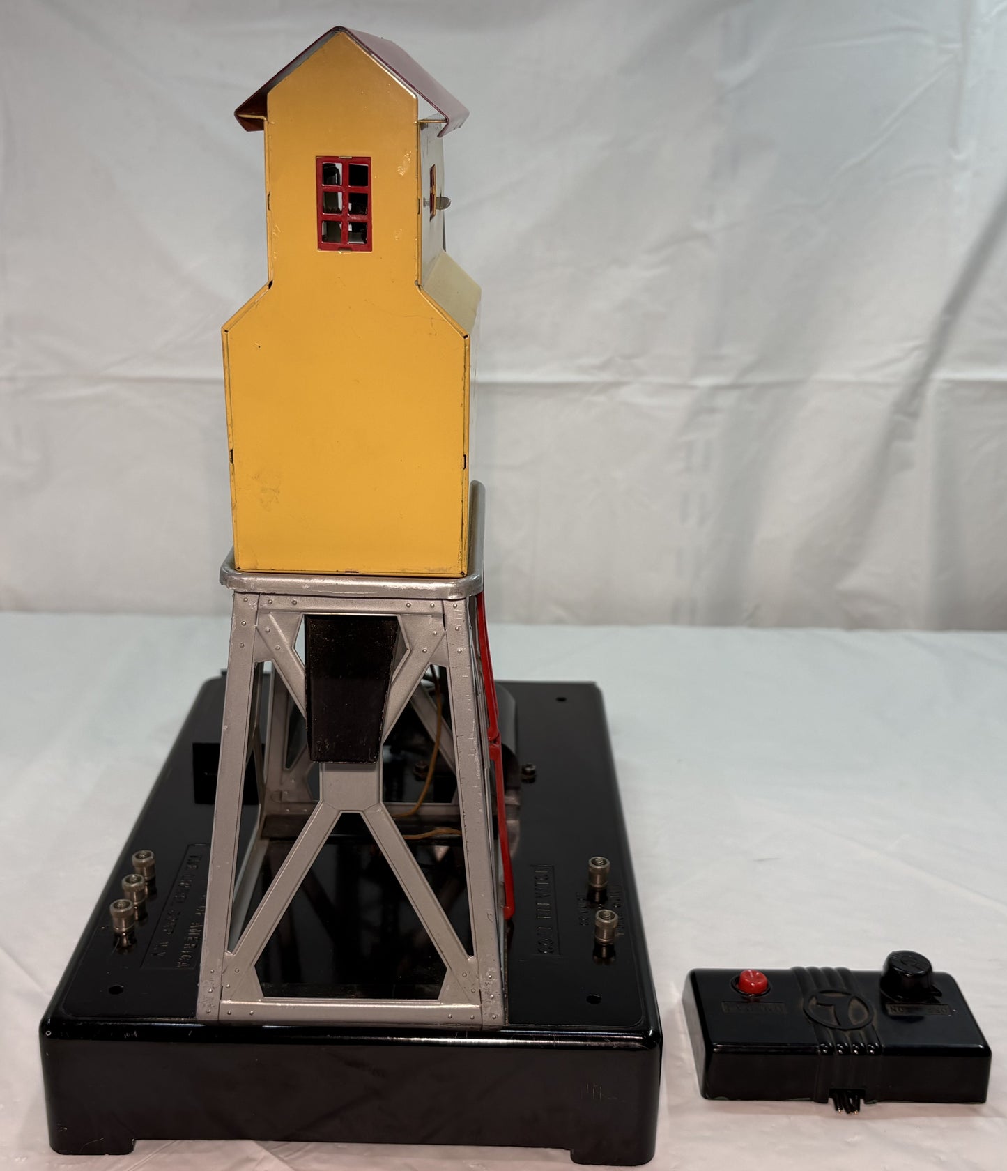 Lionel Post War 97 Coal Elevator