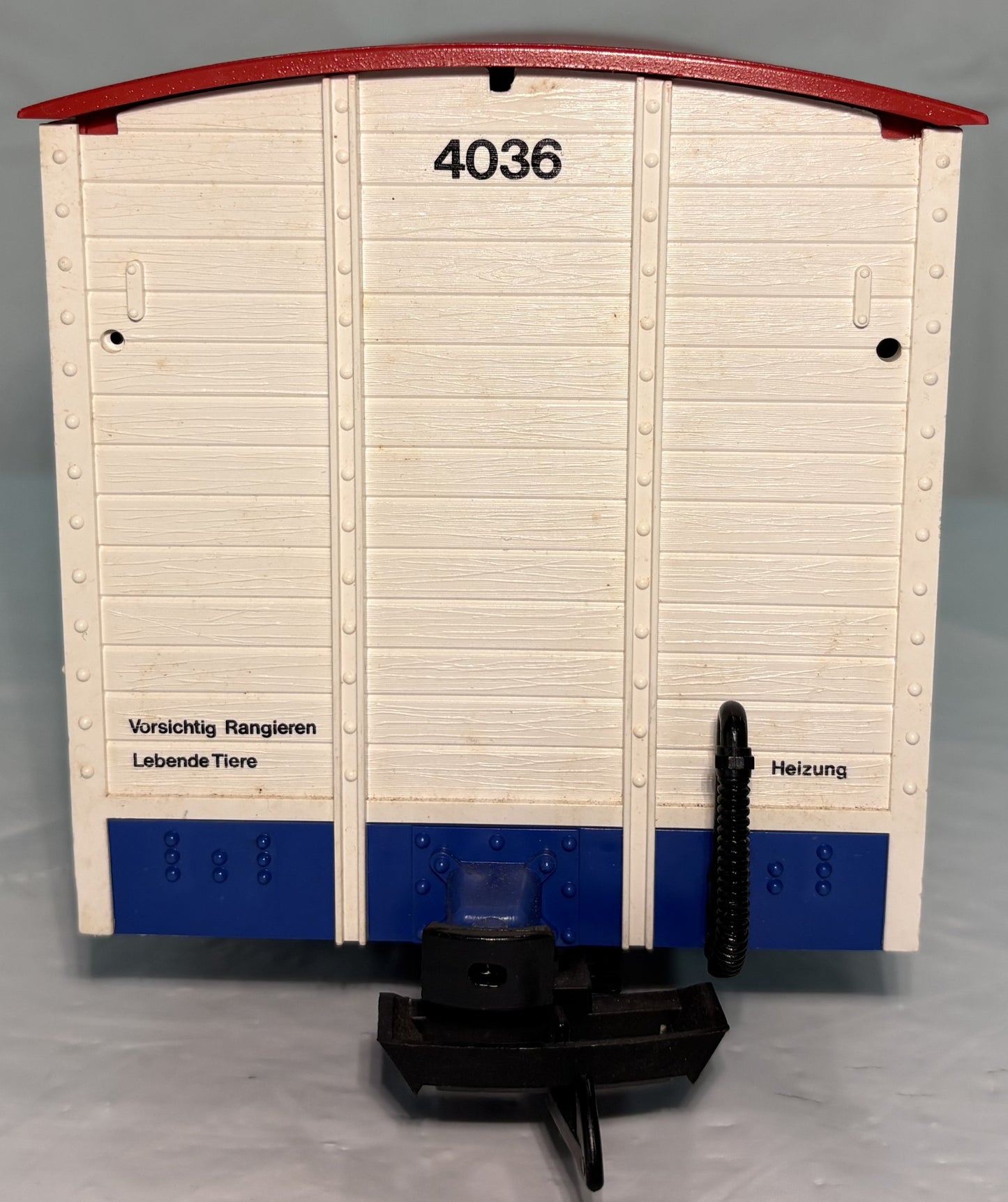 LGB 4036 G Gauge Circus 2 Axle Animal Transport (Cage) Car