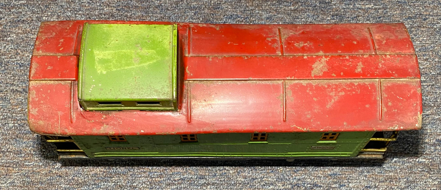 Lionel Pre War #517 Pea Green Caboose with a red roof