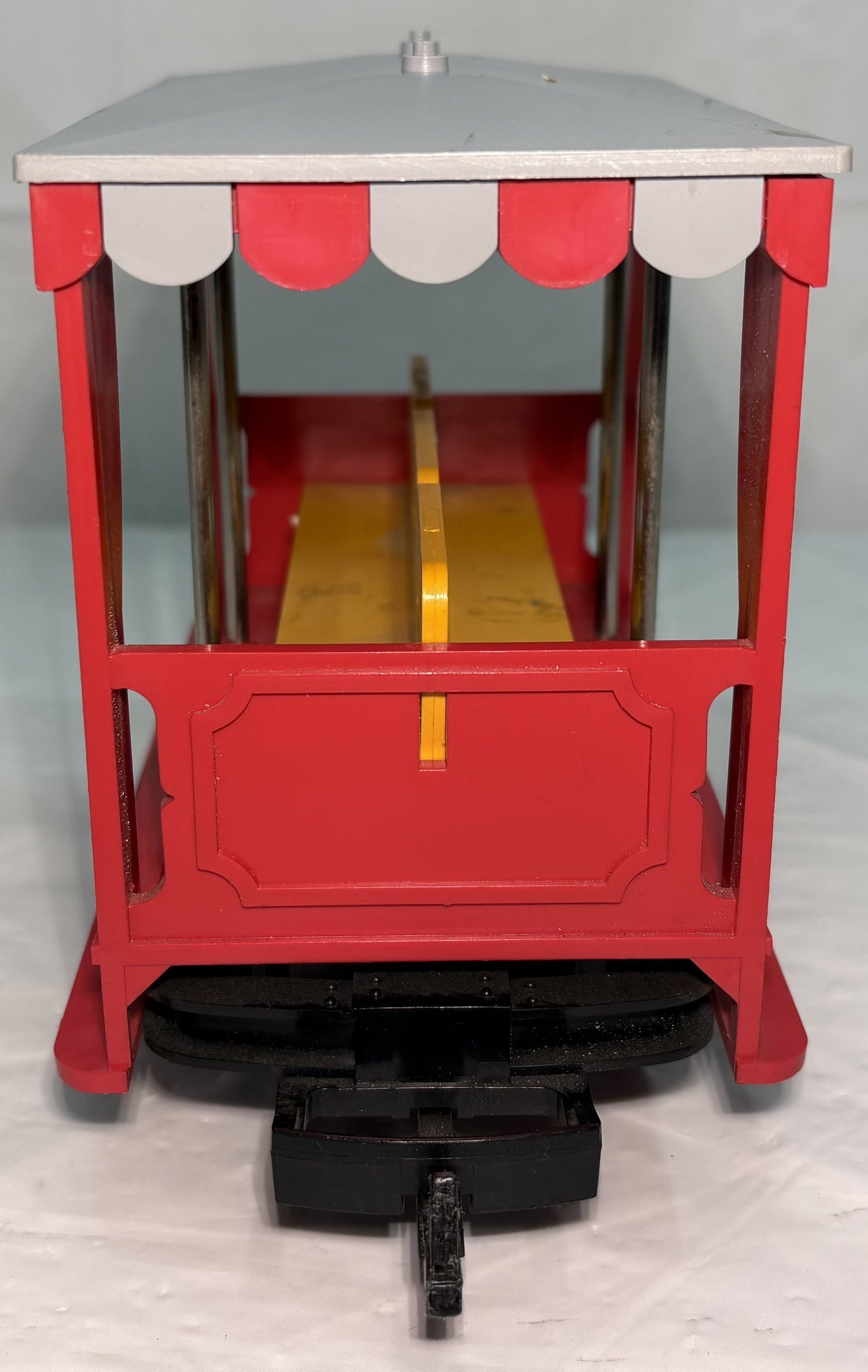 LGB 3041 O Gauge Sightseeing Car w/gray top
