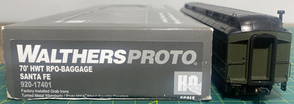 Walthers 920-17401 70' Heavyweight Railway Post Office Baggage Car Santa Fe Green