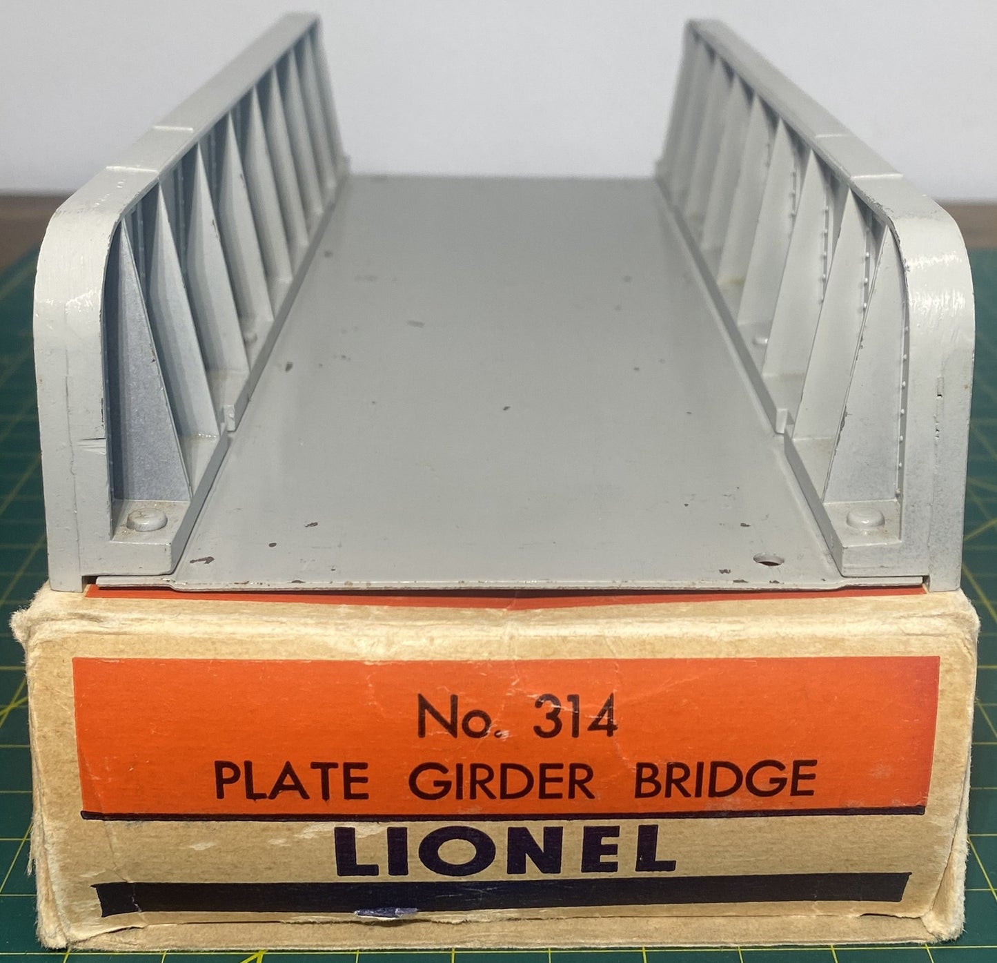 Lionel Post War #314 Girder Bridge