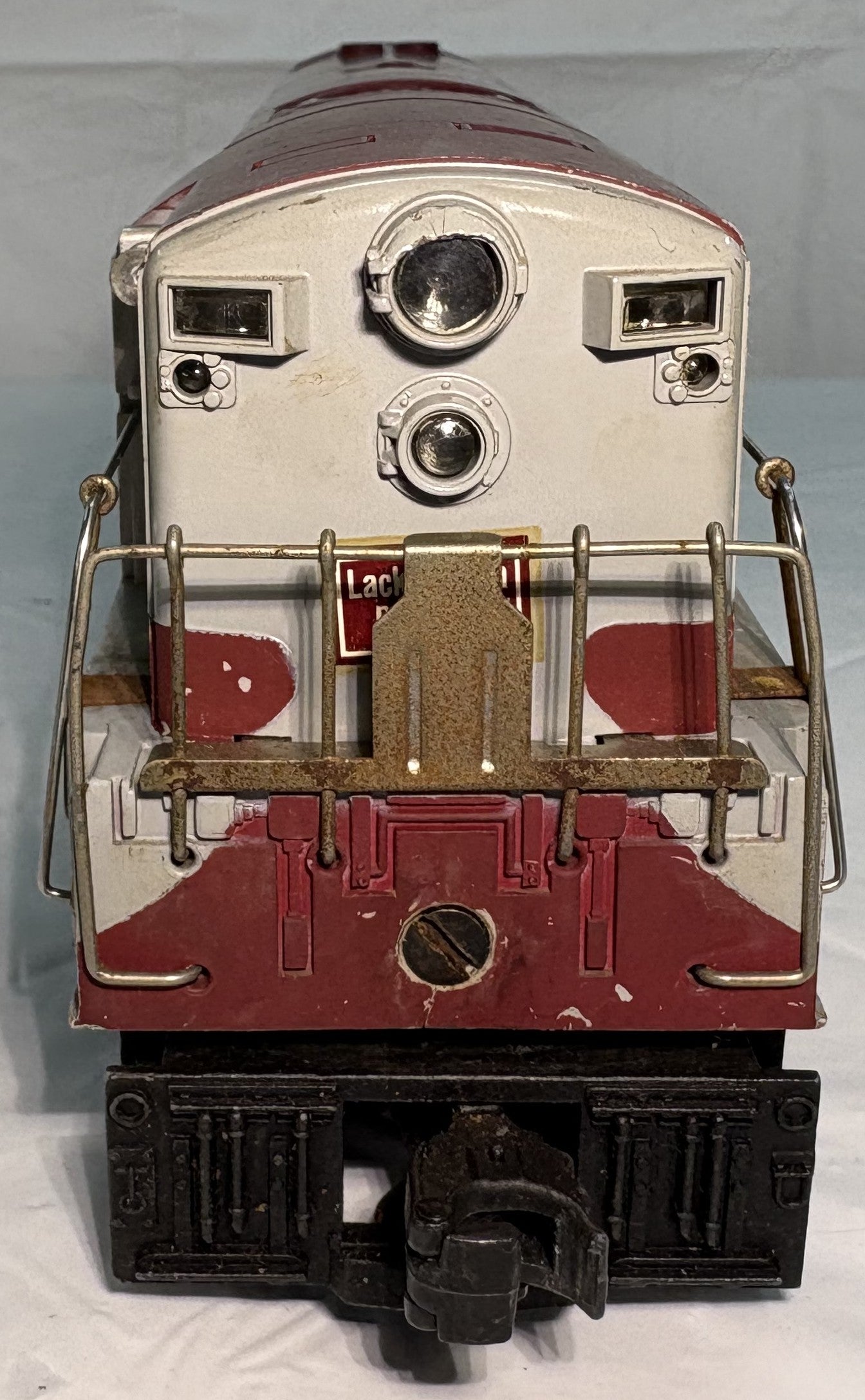 Lionel Post War 2321 Lackawanna FM Train Master Diesel Maroon Roof