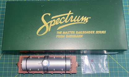Bachmann Spectrum 27198 On30 Scale Painted & Unlettered Silver Tank Car