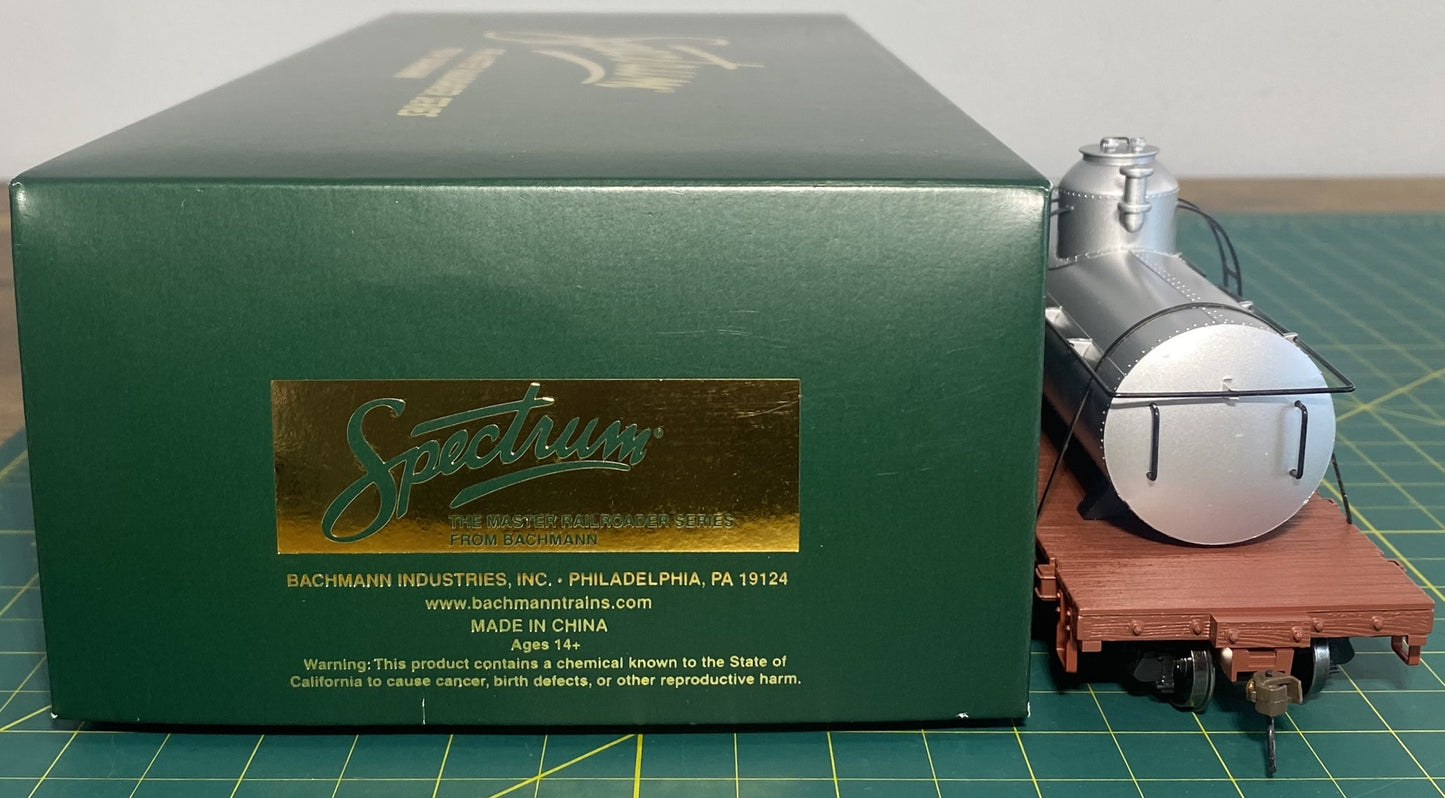 Bachmann Spectrum 27198 On30 Scale Painted & Unlettered Silver Tank Car