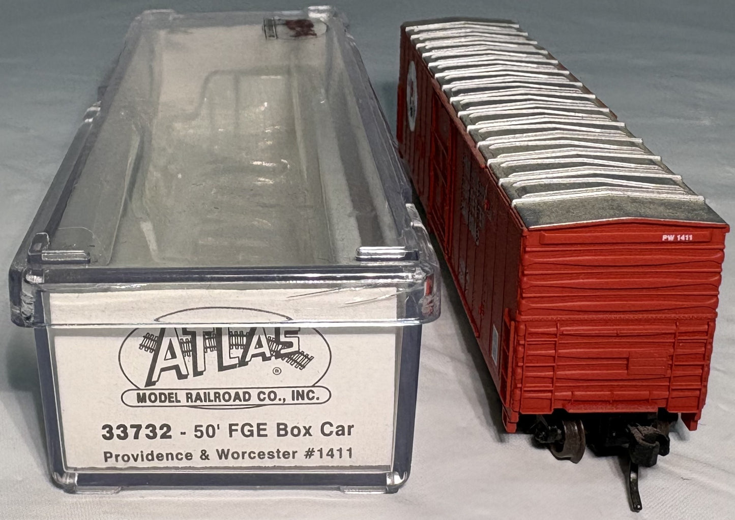 Atlas 33732 FGE Box PW c 50 ' FGE Box Car 1411 Weathered